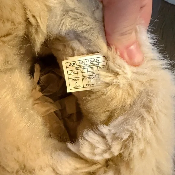 UGG Milla Suede Mini Boots Size 7 - Picture 6 of 6